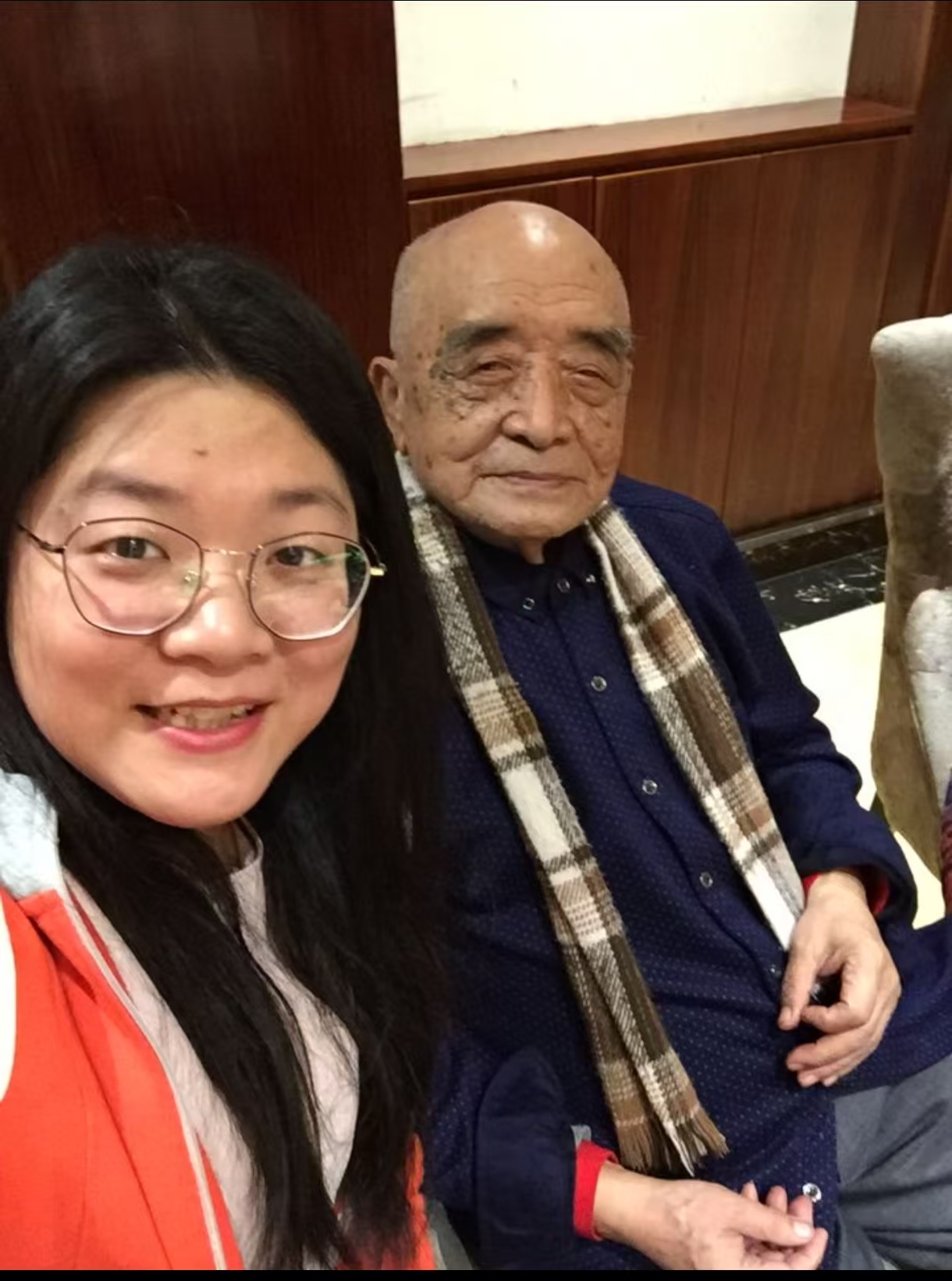 与孙女自拍